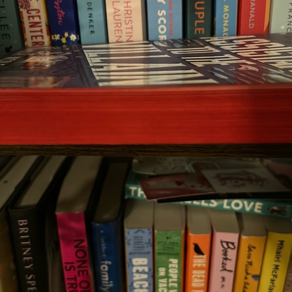 Assistant to the Villain Book red sprayed - Picture 2 of 3